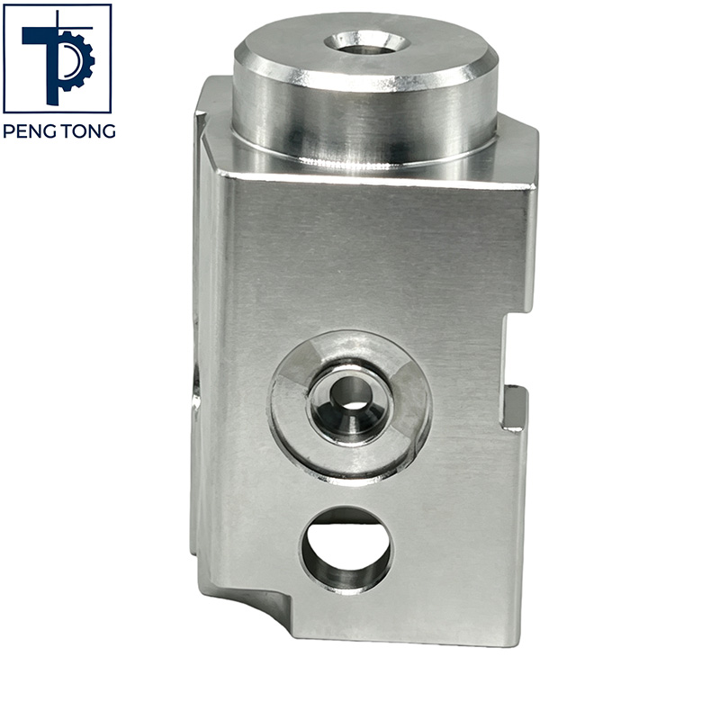 Custom 5-Axis Milled Precision Metal Valve Body