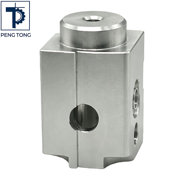 Custom 5-Axis Milled Precision Metal Valve Body