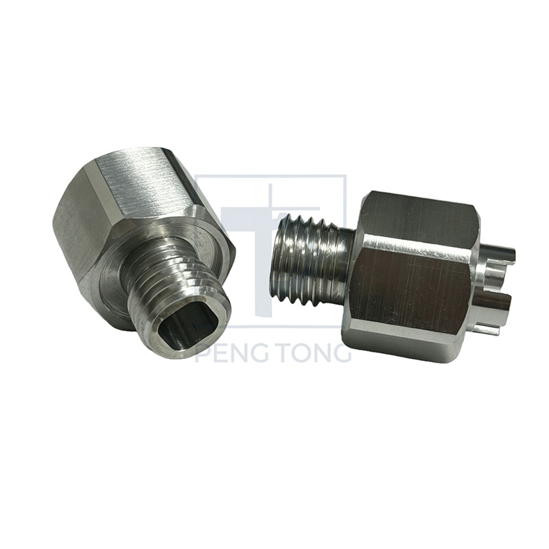 Custom CNC Turned Aluminum Fitting with Male Thread & Clamping Bore